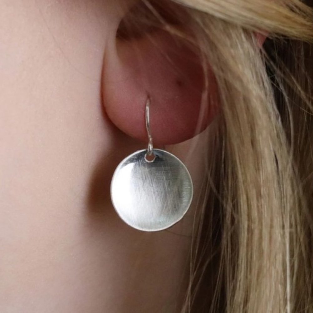 ARITZIA Silver Disc Earrings